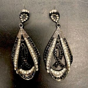 Crystal breast cancer earrings